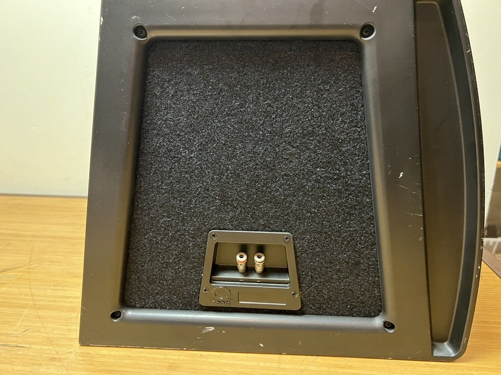 Alpine Type R 12' SWR1242D Subwoofer w. QLH-1.2512SBS Box #1