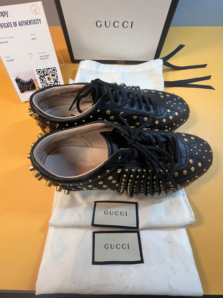 Gucci studded tiger lace up sneakers Men’s Size 7 Preowned CIB 442938 #1