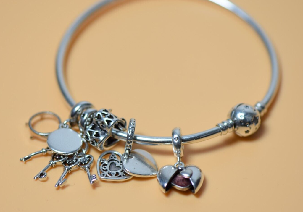 Pandora Bracelet 7.75" 5 Charms Strerling Silver - Queen & Family Theme #5