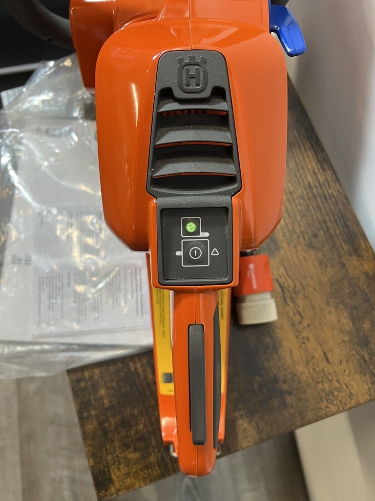 New Husqvarna K 535i 36V 9" Cordless Cutoff Saw (Tool Only) #4