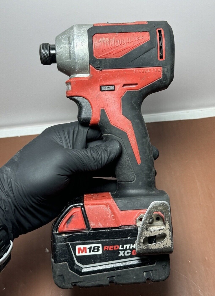 Milwaukee 2850-20 M18 Cordless Brushless 1/4" Impact Driver w/ M18 XC5.0 Battery #4