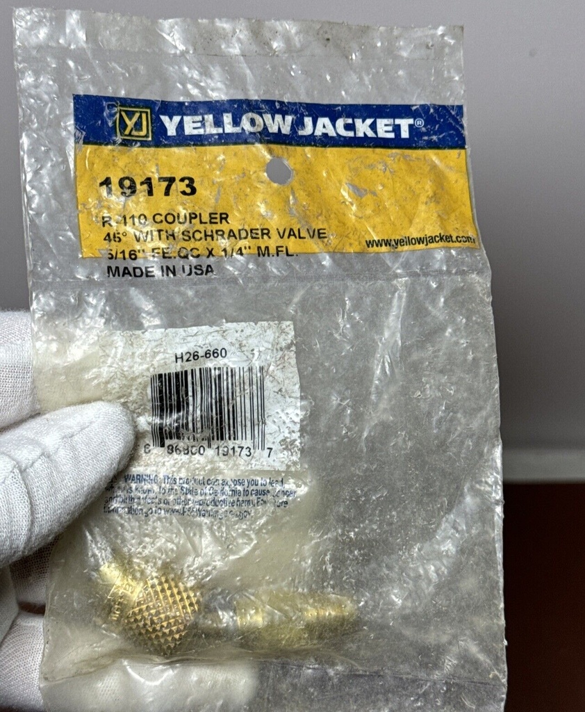 Yellow Jacket 19173 45° R-410A 5/16" Fem Quick Coupler X 1/4" Male Flare #1