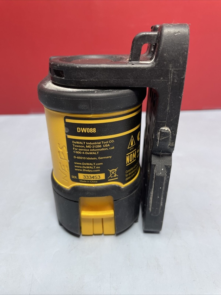 DEWALT DW088 LaserChalkLine Laser Line Generator Preowned #1