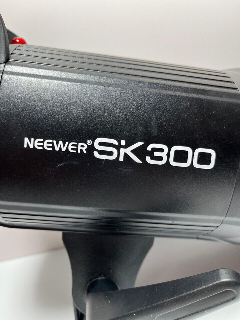 Neewer SK300 Studio Flash Strobe Light For Creative Shooting #2