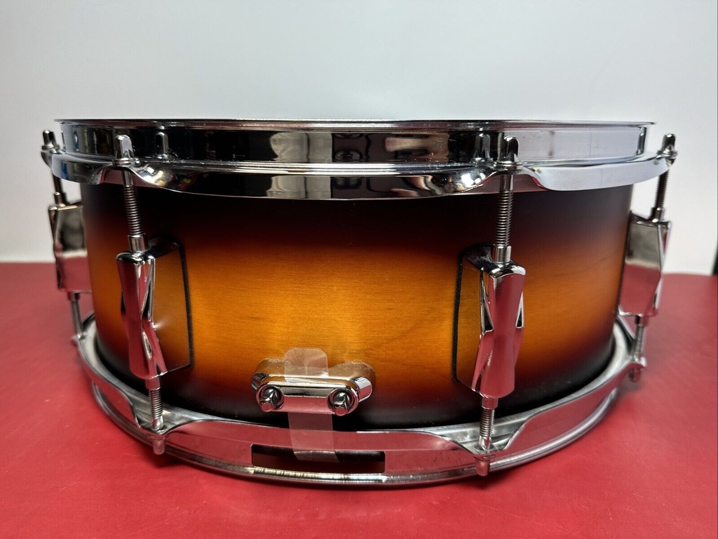 Pearl Decade Maple 14"x5.5" Snare Drum Classic Satin Amburst #5