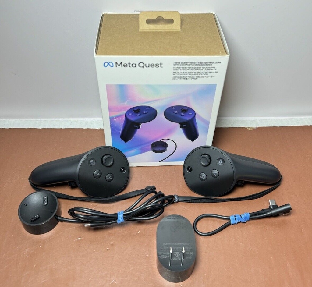 Meta Quest Touch Pro VR Controllers With Compact Charging Dock 899-00415-01 #2