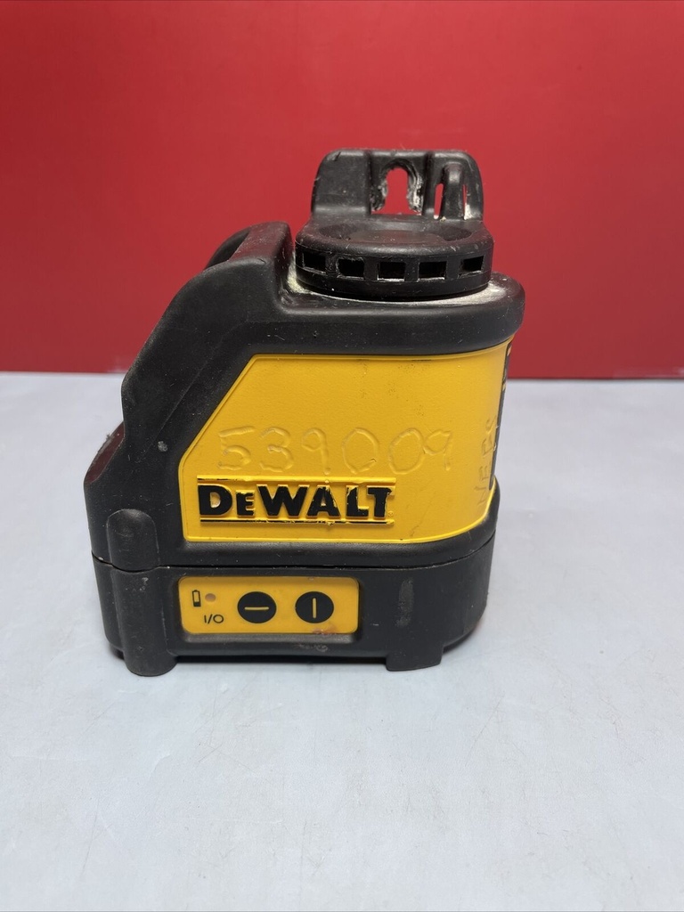 DEWALT DW088 LaserChalkLine Laser Line Generator Preowned #2