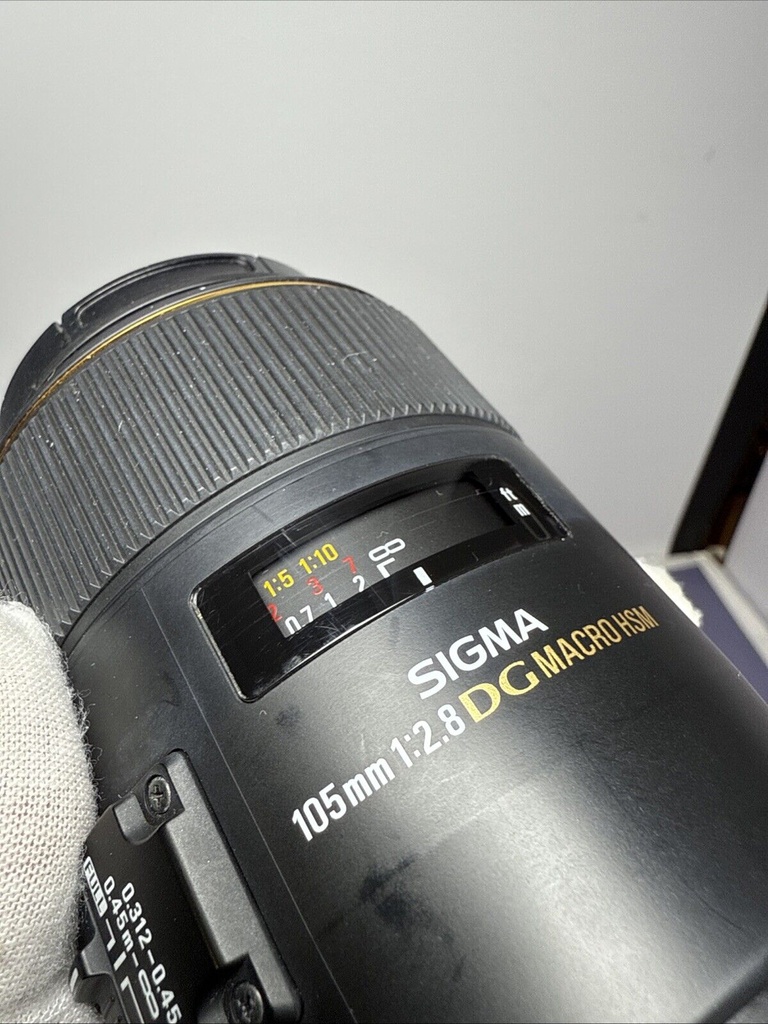 Sigma EX DG 105mm f/2.8 Macro OS HSM Lens for Nikon w/ Hood - Black #4