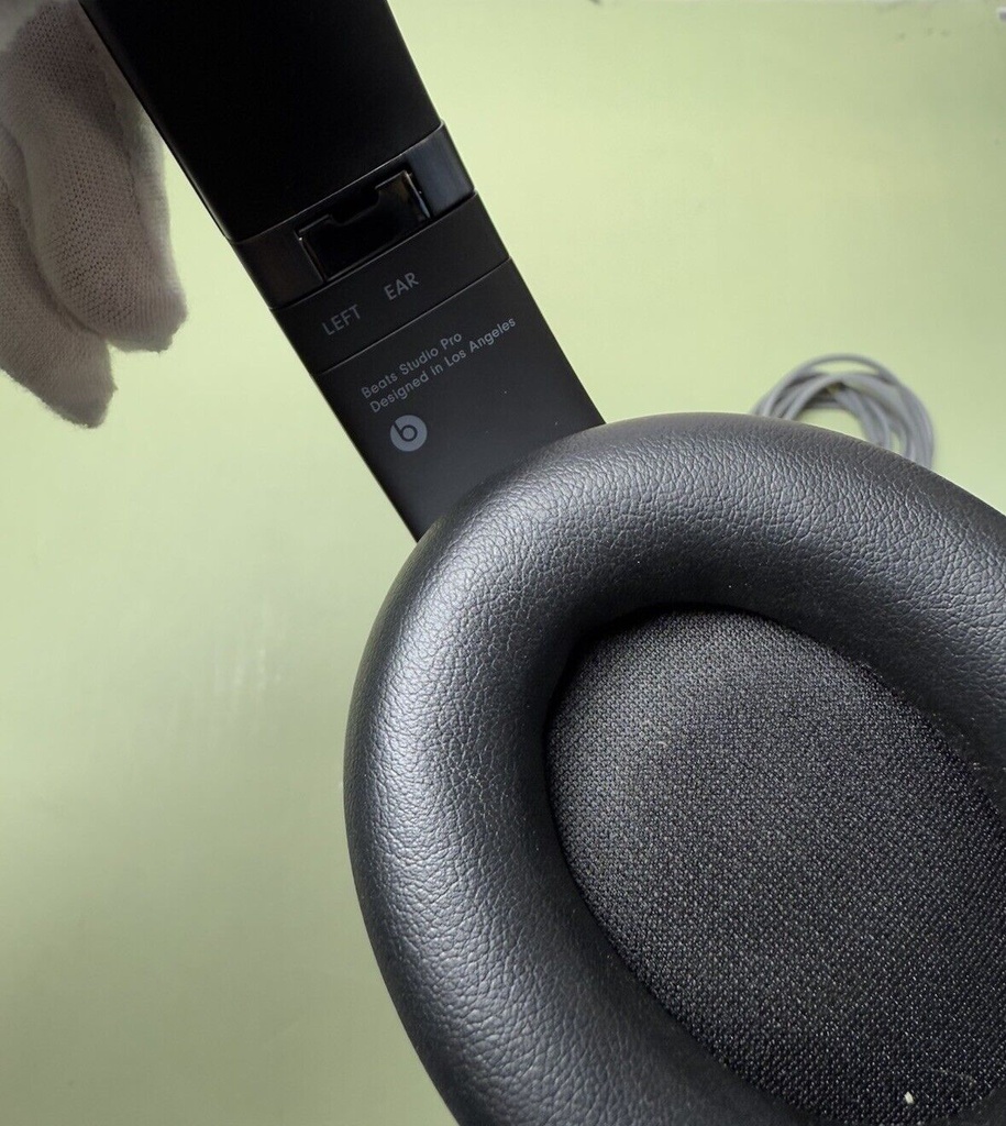 Beats Studio Pro Noise Cancelling Headphones Black #6