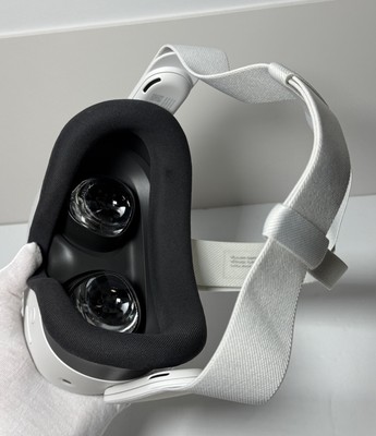 Meta Quest 3S 128GB Virtual Reality Headset All In One System w/ Controllers #4