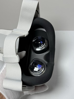 Meta Quest 3S 128GB Virtual Reality Headset All In One System w/ Controllers #5