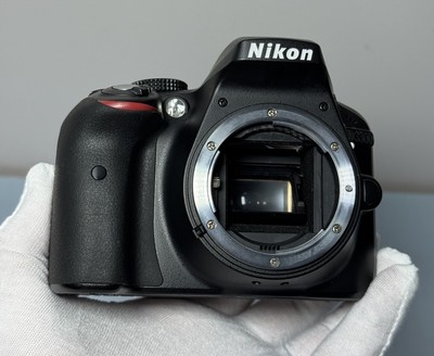 Nikon D3300  DSLR w/AF-S DX VR 55-200mm Lens *5659* Shutter count #4