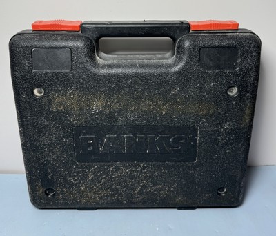 BANKS 18 Gauge 1/4 in. Crown Air Stapler 64156 CG1028737  w Case Manual #5