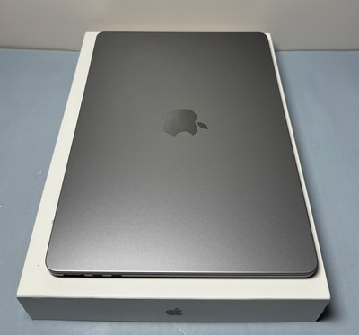 Apple MacBook Air 13" 2022 M2 8 GB RAM 256GB SSD A2681 Space Gray - Open Box #4