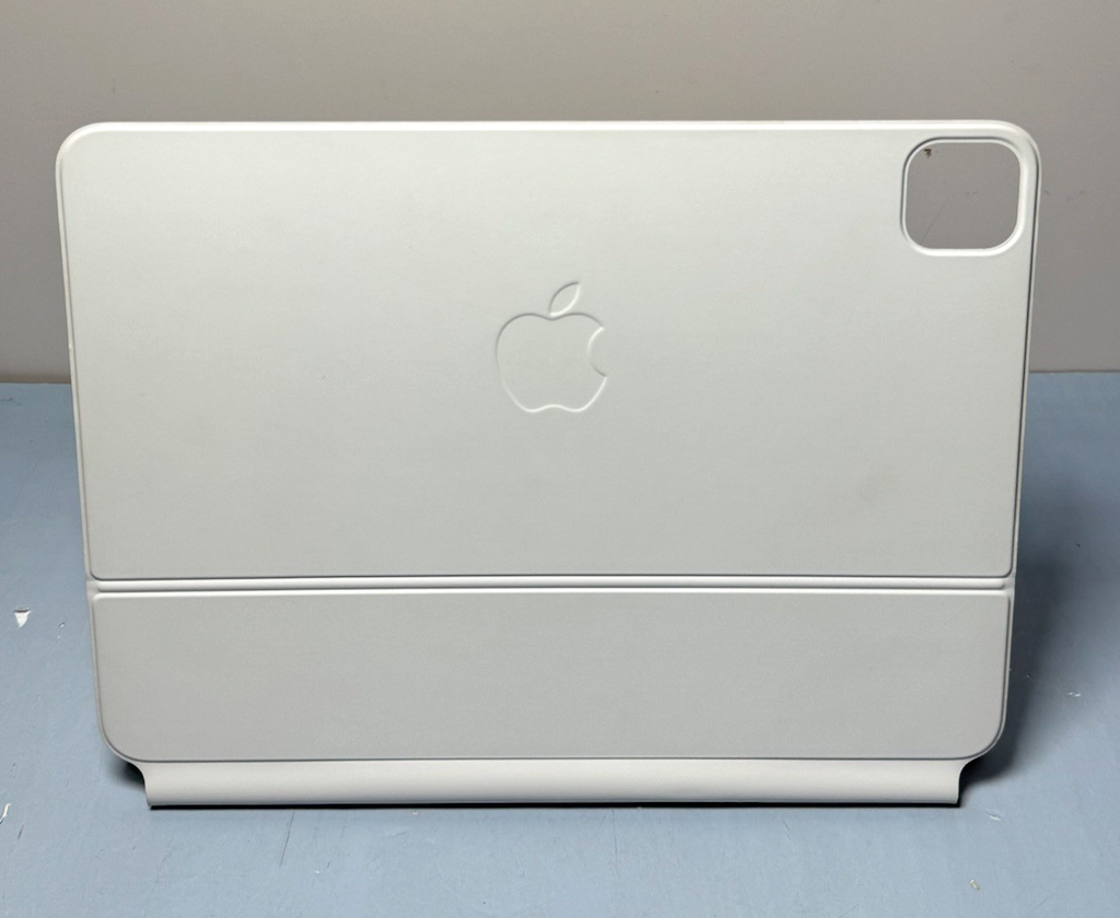 Apple iPad Air 5th Gen M1 64 GB, Wi-Fi, 10.9" Space Gray/Magic Keyboard & Pencil #2