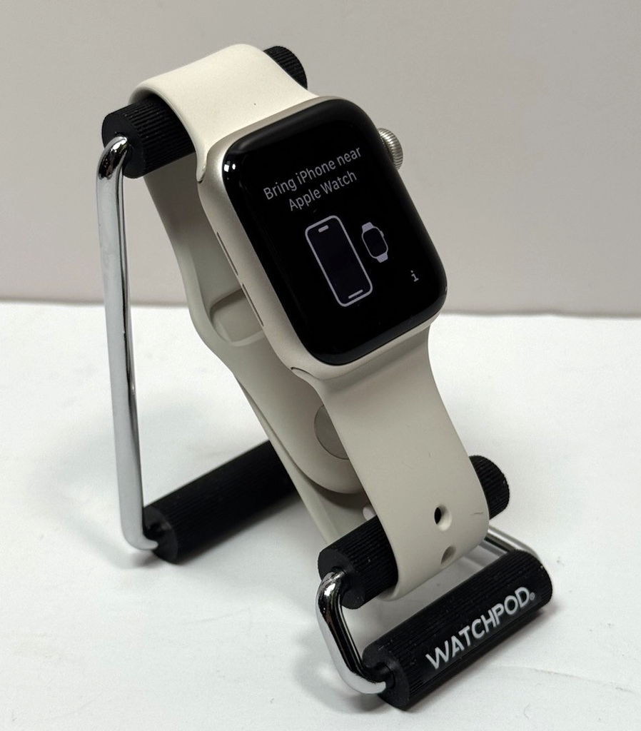 Apple Watch SE 2nd Gen 40mm Starlight - Starlight Sport Band #1