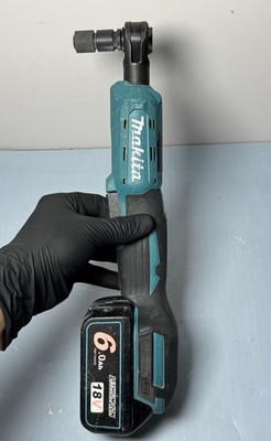 Makita XRW01 18V LXT Cordless 1/4” Drive Ratchet w/WTL 1860 6.0 Ah battery #1