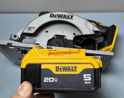 DeWalt 20V MAX XR Brushless 6 1/2" Circular Saw DCS565 w/ Batt+charger-Open Box #5