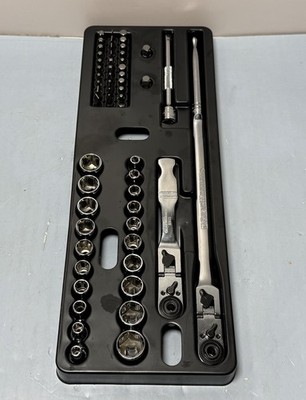 GEARWRENCH 55-Piece 1/4 in Drive SAE/Metric Socket Set Slim Flex-Head Ratchet #3