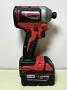 MILWAUKEE M18 1/4" HEX IMPACT DRIVER 2850-20 W/  M18 XC5.0 Battery used