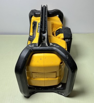 DeWALT DCR028B Jobsite Bluetooth Radio w/ DCB205 5.0 Ah battery #2