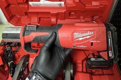 Milwaukee 2922-22 M18 Force Logic ProPress Tool - Pro Press With Jaws 1/2” -2” #6
