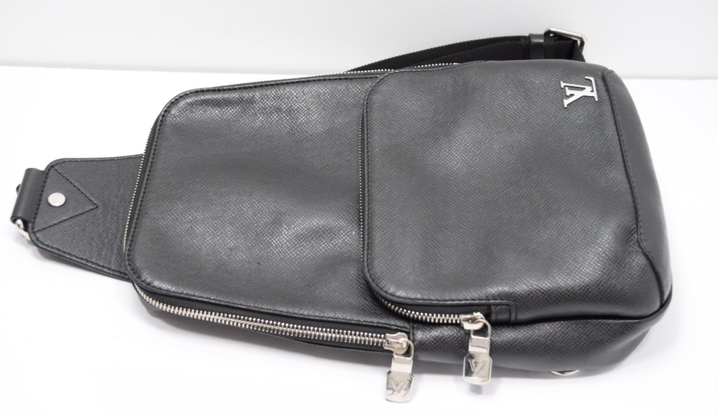 Louis Vuitton Avenue Sling Bag Taiga Black Leather Crossbody Auth LV #14