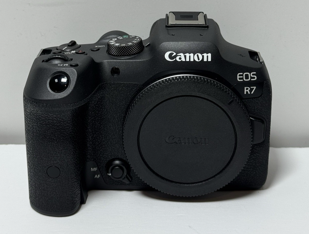 Canon EOS R7 Mirrorless Camera + RF 18-150mm & 50mm Lenses + Bag & Extras #2
