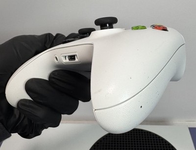 Microsoft Xbox Series S 512GB Console Gaming System White with controller/cables #8