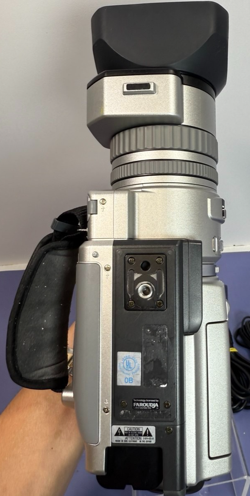 Sony DCR-VX2000 3CCD MiniDV Camcorder w/ Charger, Battery, Tape, Cables & Bag #6