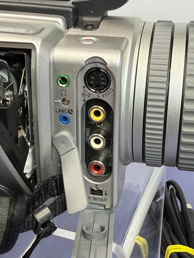 Sony DCR-VX2000 3CCD MiniDV Camcorder w/ Charger, Battery, Tape, Cables & Bag #7