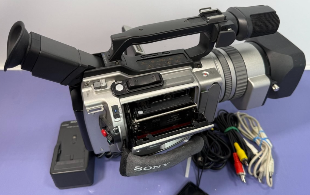 Sony DCR-VX2000 3CCD MiniDV Camcorder w/ Charger, Battery, Tape, Cables & Bag #13