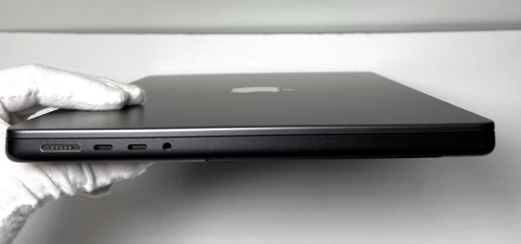 Apple MacBook Pro 14" Apple M4 Pro 24GB RAM, 1TB SSD-20-Core GPU  97% Battery #6