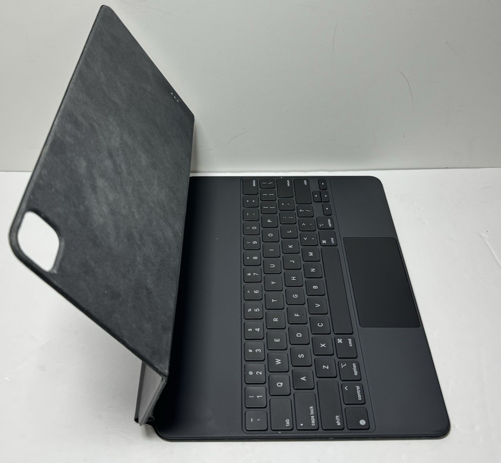 Apple iPad Pro 4th gen A2229 256GB, Wi-Fi, 12.9"Space Gray w/Magic Keyboard #6