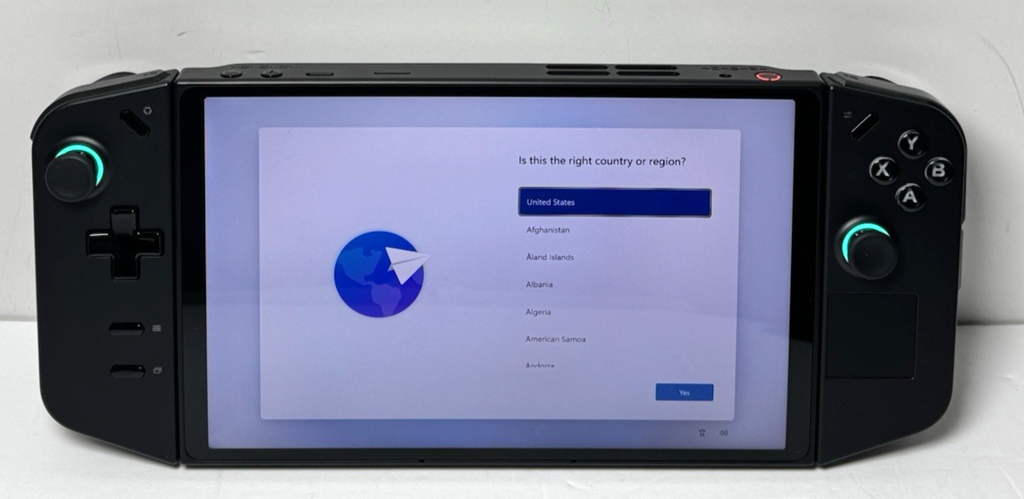 Lenovo Legion Go 8.8" 16GB, 1TB  AMD Ryzen Z1 Extreme, RDNA Graphics 2980 MB #2