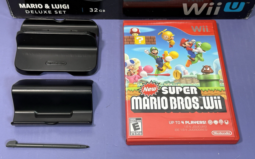 Nintendo Wii U Console Bundle + GamePad + New Super Mario Bros. U (Complete Core #12
