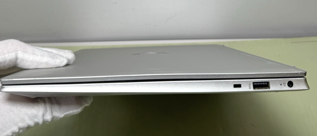 HP Pavilion Laptop 15-eh2085cl 15" FHD Touch RYZEN 7 5825U 32GB, 1TB #9