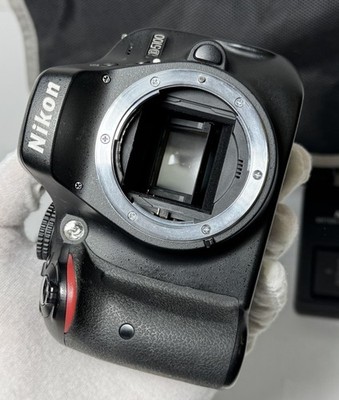 Nikon D5100 Digital SLR Cameras + 18-55mm f/3.5-5.6G VR Lens- 8766 SHUTTER COUNT #1