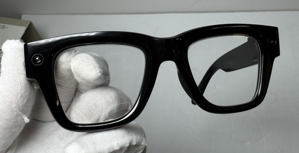 Meta Ray-Ban Display with Neural Band Standard Size 3 - Shiny Black #11