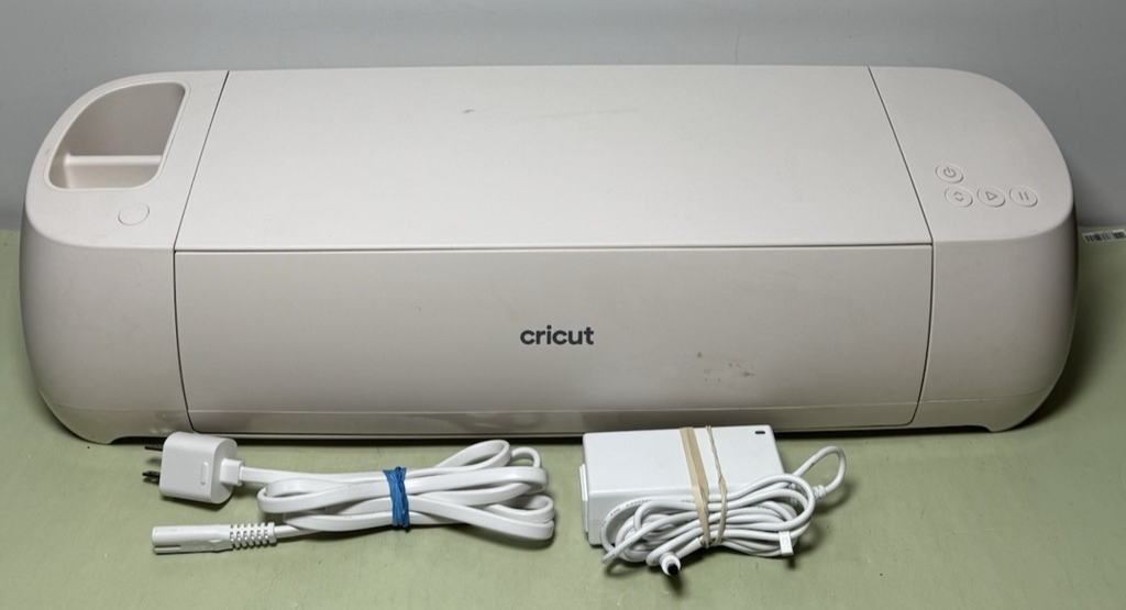 Cricut Explore 4 Smart Cutting machine with accessories #2