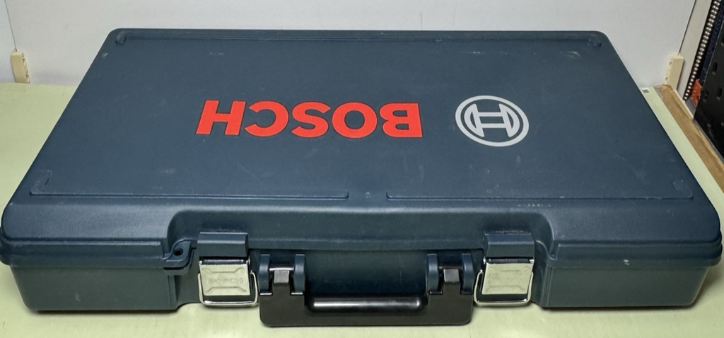 Bosch Bulldog Xtreme 8 Amp 1" Corded Variable Speed SDS-Plus Concrete Rotary Ham #4