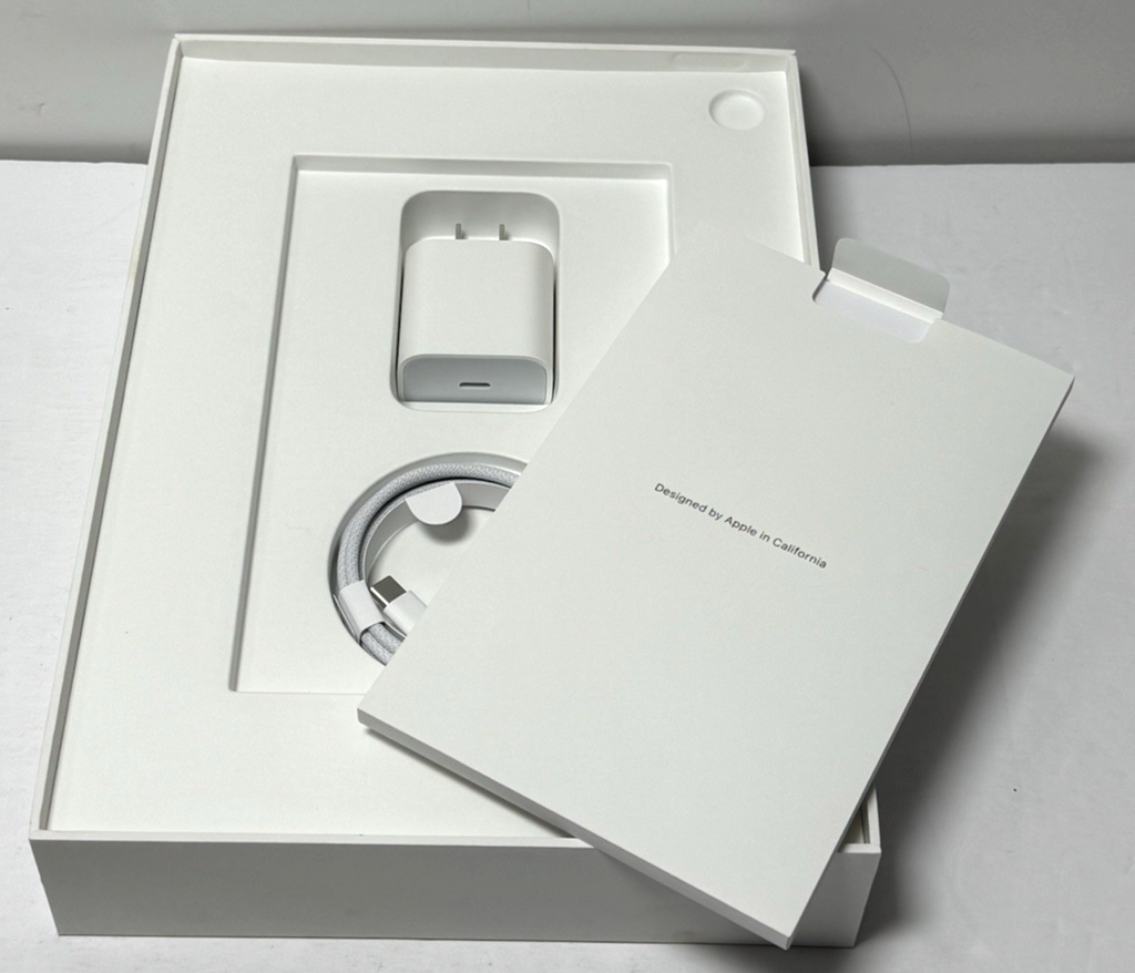 Apple 11" iPad A16 chip with Wi-Fi 128GB Yellow, A3354 #5