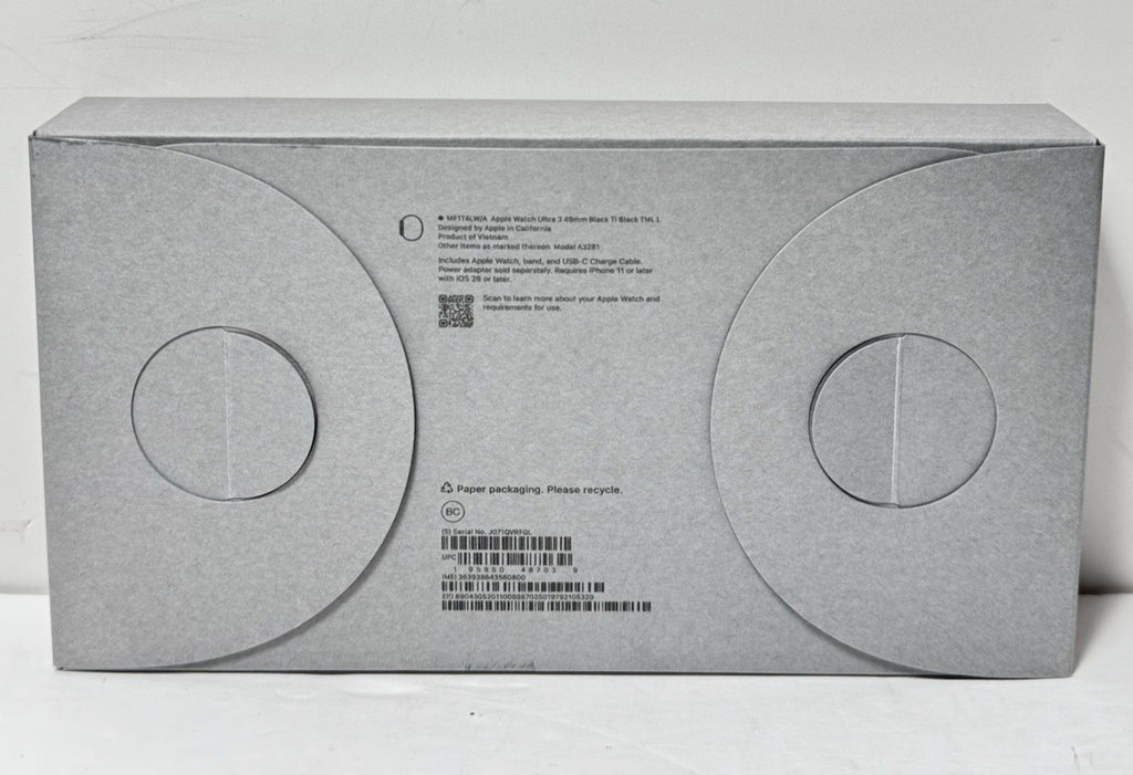 Apple Watch Ultra 3 GPS+Cell 49mm Titanium w/Titanium Milanese Loop Large Black #1