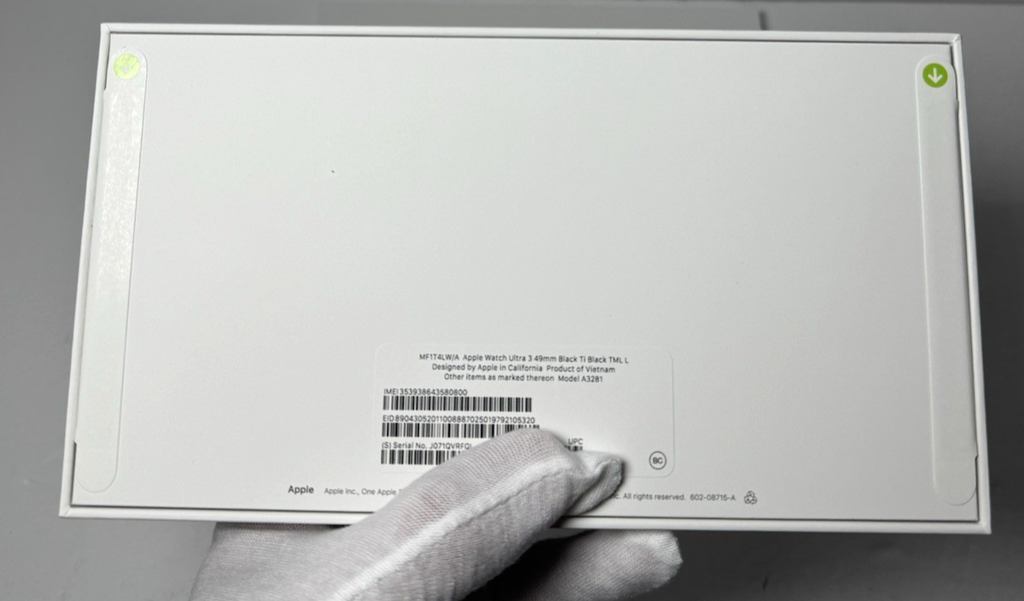 Apple Watch Ultra 3 GPS+Cell 49mm Titanium w/Titanium Milanese Loop Large Black #4