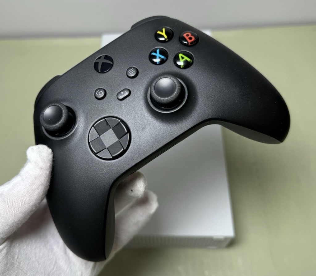 Microsoft Xbox Series S 512GB Console Gaming System White with controller/cables #4