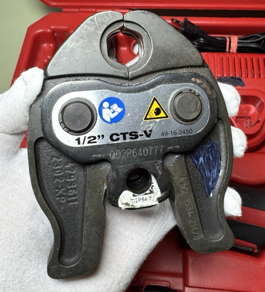 Milwaukee M12 Force Logic Press Tool 2473-20 w/ CTS-V Jaws, 3 Batts, Charger #11