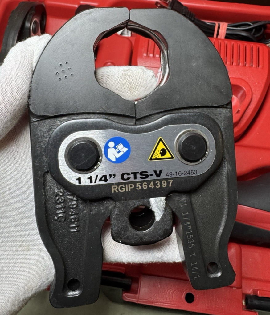 Milwaukee M12 Force Logic Press Tool 2473-20 w/ CTS-V Jaws, 3 Batts, Charger #20