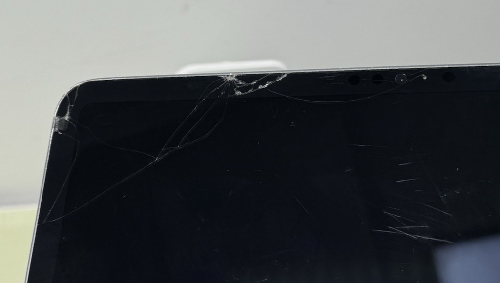 Apple iPad Pro 12.9” 5th Gen 256GB Wi-Fi Space Gray *Cracked Screen* #4
