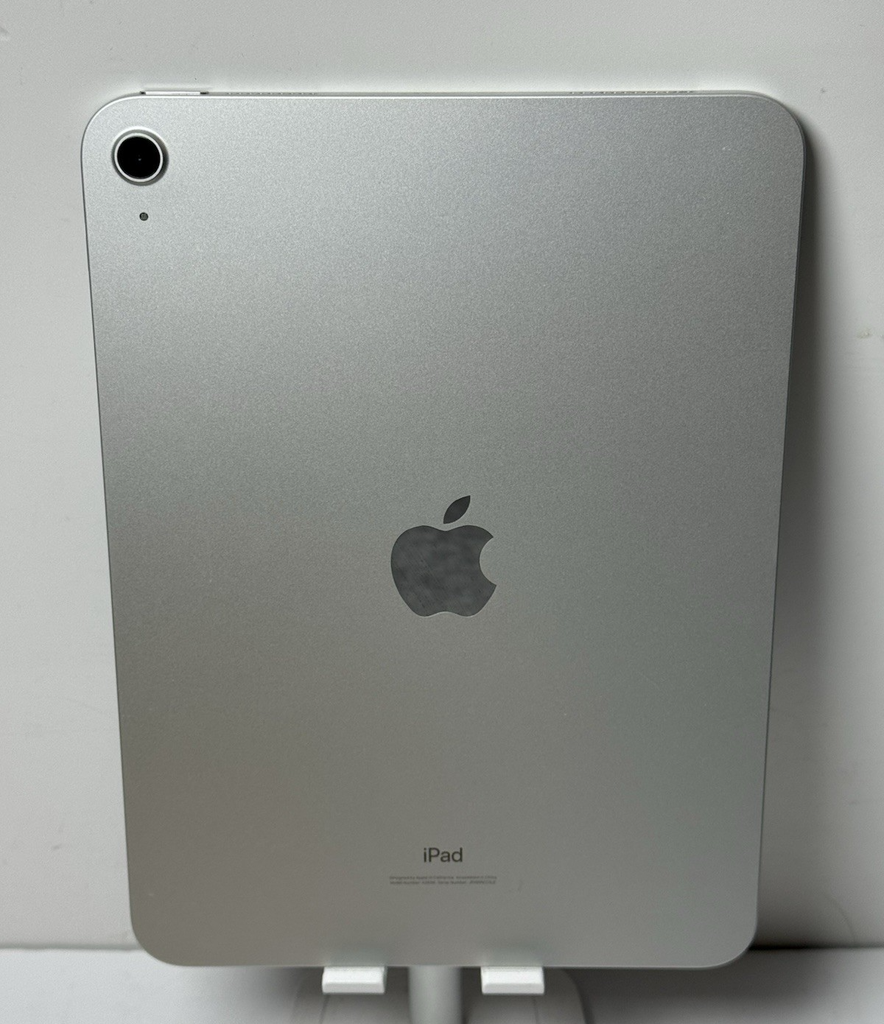 Apple iPad 10th Gen A2696 64 GB, Wi-Fi, 10.9" Silver -98% battery #1