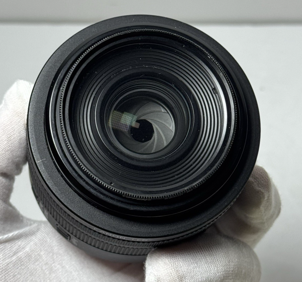 Canon RF 35mm F1.8 Macro IS STM Camera Lens for Canon RF Mount #2